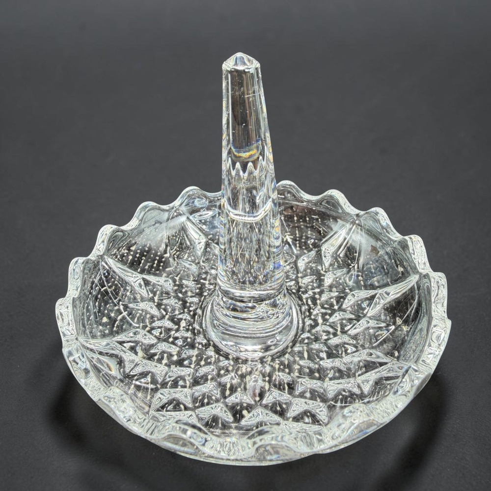 Zajecar Cut Lead Crystal Ring Holder Clear Diamond Pattern Scalloped Edge 3in